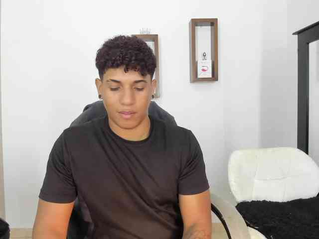 yoximanuelprime Sex Cam Show