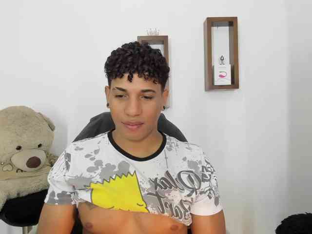 yoximanuelprime Sex Cam Show
