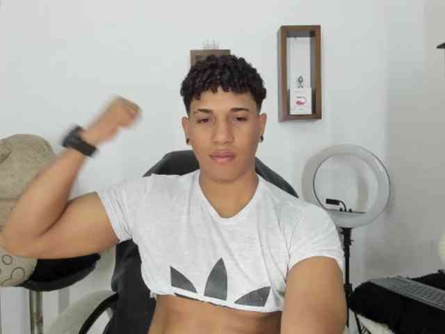 yoximanuelprime Sex Cam Show