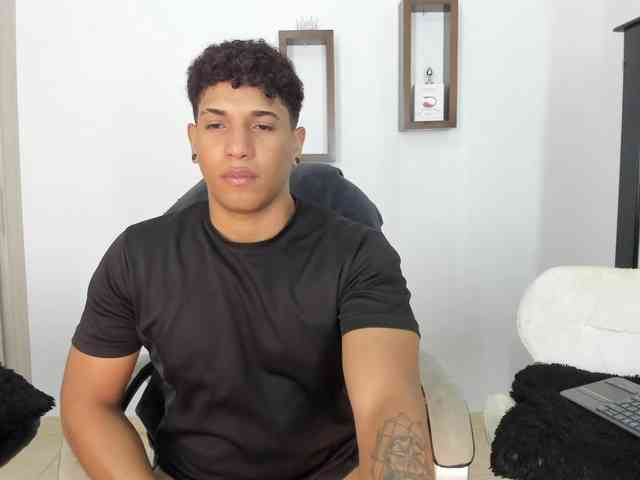 yoximanuelprime Sex Cam Show