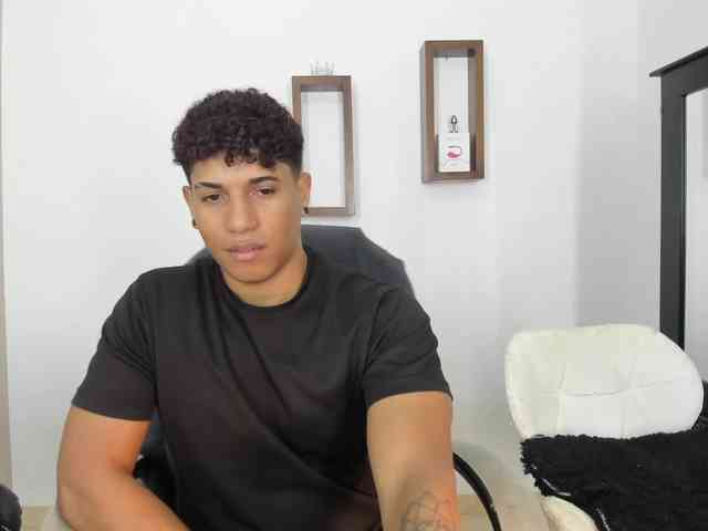 yoximanuelprime Sex Cam Show