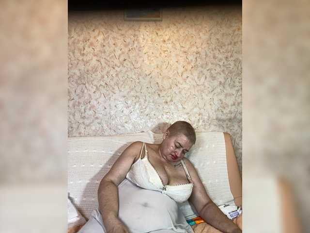 вебкам SVETIKBOMBOCHKA