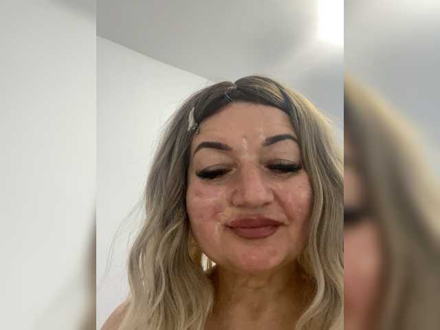 SVETIKBOMBOCHKA Nude Live Sex Shows
