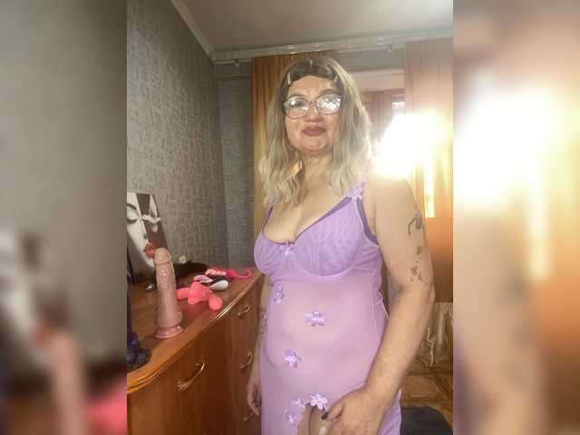 SVETIKBOMBOCHKA live cam on BongaCams