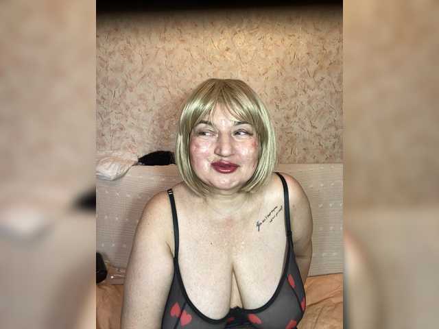 SVETIKBOMBOCHKA live cam on BongaCams