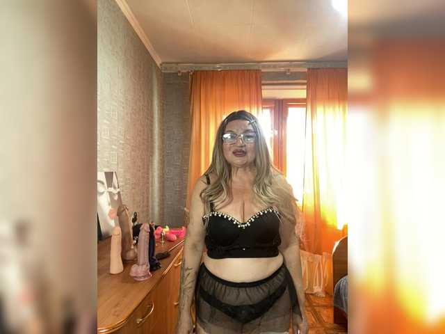 SVETIKBOMBOCHKA live cam on BongaCams