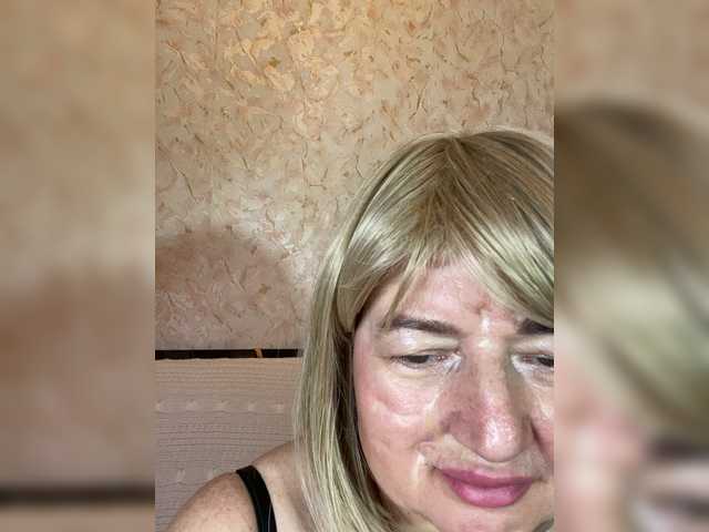 SVETIKBOMBOCHKA live cam on BongaCams