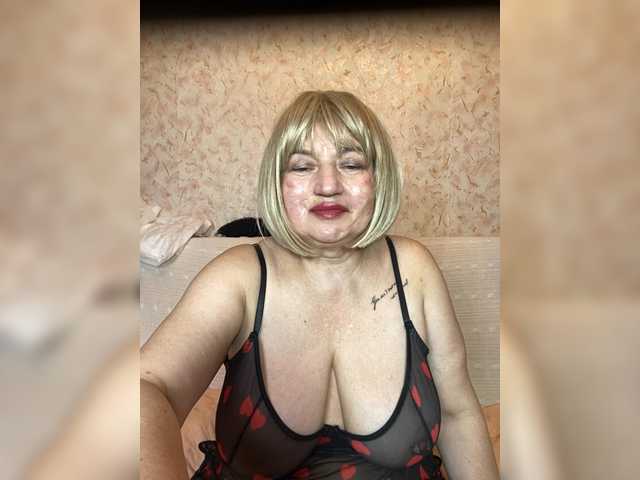 SVETIKBOMBOCHKA live cam on BongaCams