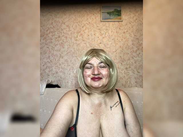 SVETIKBOMBOCHKA live cam on BongaCams
