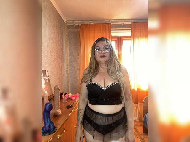 SVETIKBOMBOCHKA live cam on BongaCams