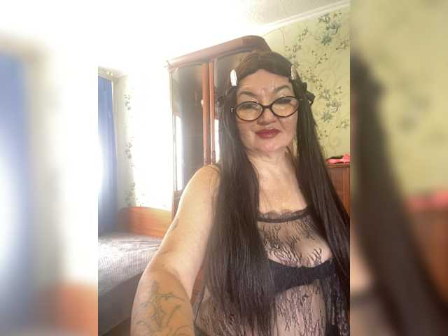 SVETIKBOMBOCHKA, en vivo ahora en BongaCams