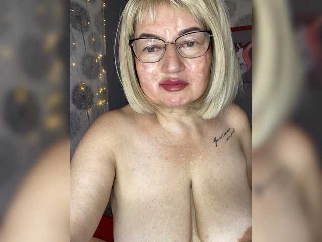SVETIKBOMBOCHKA live webcam show