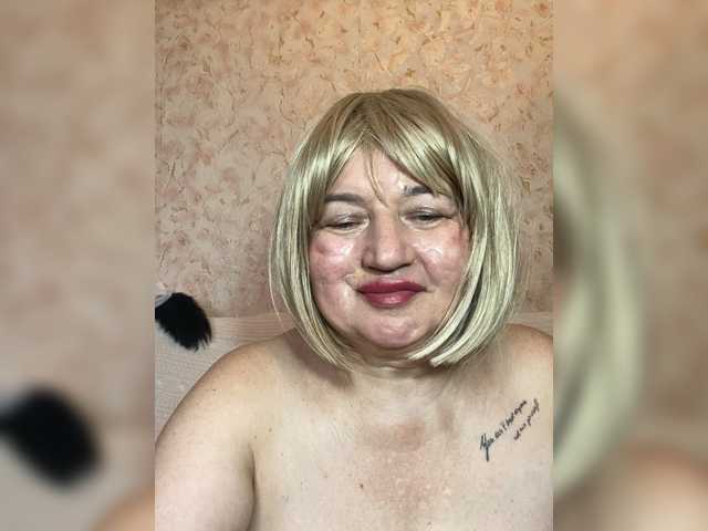 SVETIKBOMBOCHKA live cam on BongaCams