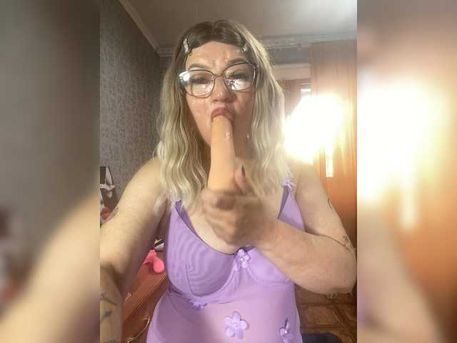 MissTemperament live cam preview