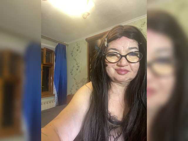 SVETIKBOMBOCHKA, en vivo ahora en BongaCams