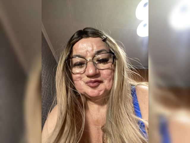 SVETIKBOMBOCHKA live cam on BongaCams