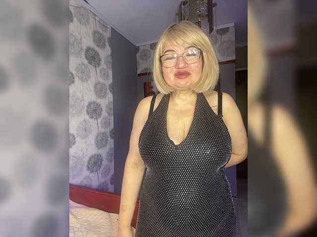 SVETIKBOMBOCHKA live cam on BongaCams