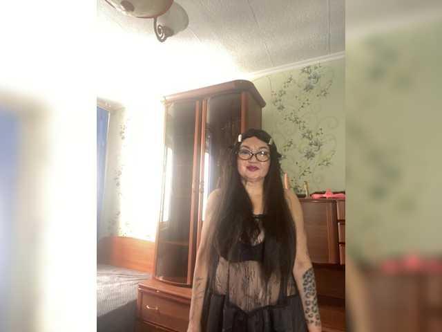 MissTemperament live cam preview
