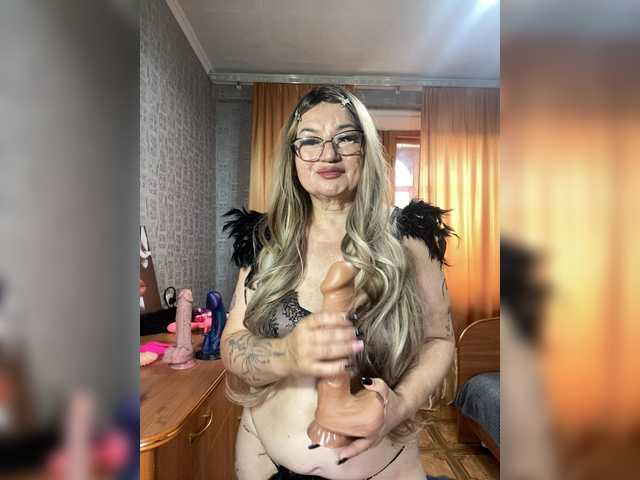 SVETIKBOMBOCHKA live cam on BongaCams