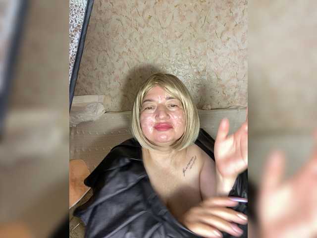 SVETIKBOMBOCHKA live cam on BongaCams