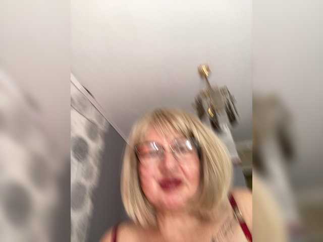 SVETIKBOMBOCHKA live cam on BongaCams