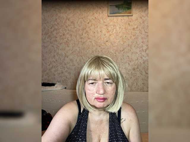 SVETIKBOMBOCHKA live cam on BongaCams