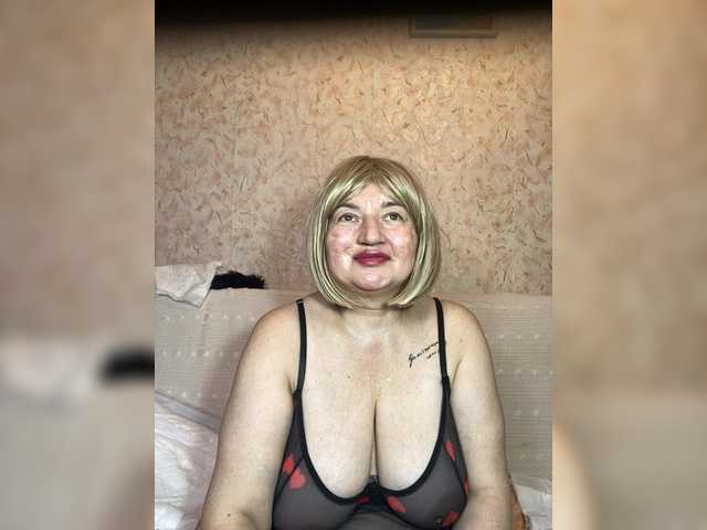 SVETIKBOMBOCHKA live cam on BongaCams