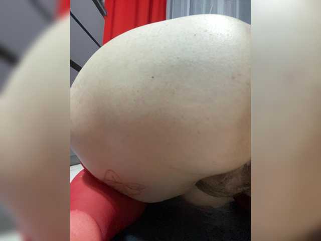 SVETIKBOMBOCHKA live cam on BongaCams