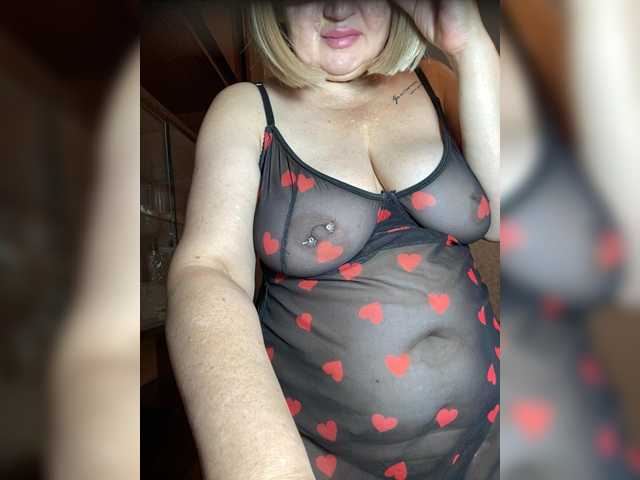 SVETIKBOMBOCHKA live cam on BongaCams