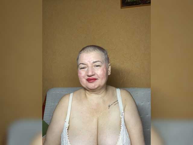 SVETIKBOMBOCHKA's BongaCams show and profile