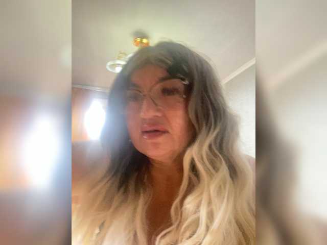 SVETIKBOMBOCHKA live cam on BongaCams