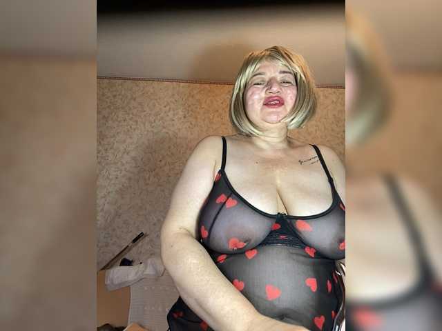 SVETIKBOMBOCHKA live cam on BongaCams