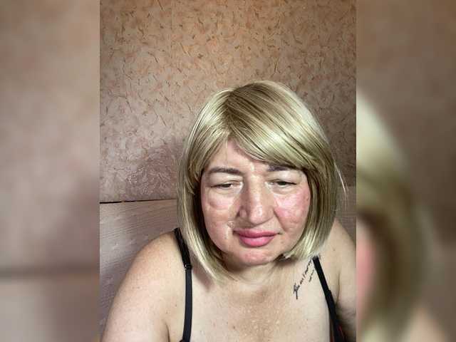 SVETIKBOMBOCHKA live cam on BongaCams