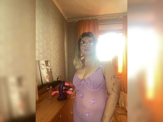 SVETIKBOMBOCHKA live cam on BongaCams