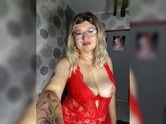 SVETIKBOMBOCHKA live cam on BongaCams