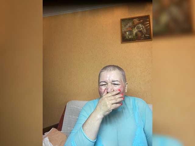 SVETIKBOMBOCHKA live cam