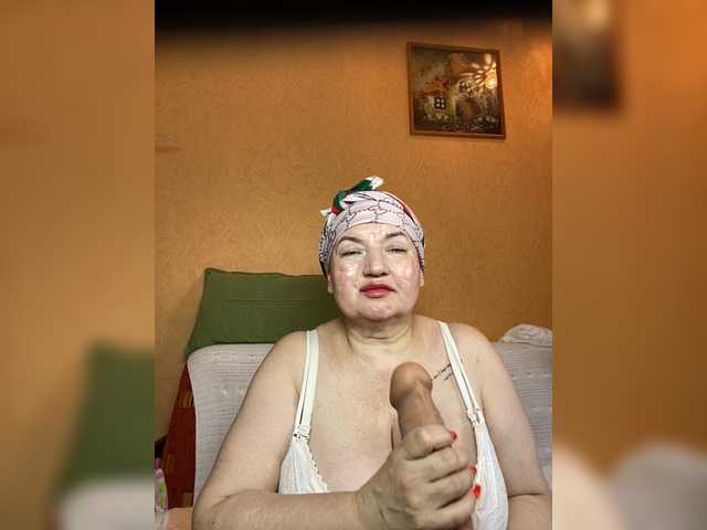 SVETIKBOMBOCHKA Live Cam and Statistics on UnifiedCams