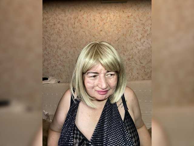 SVETIKBOMBOCHKA live cam on BongaCams