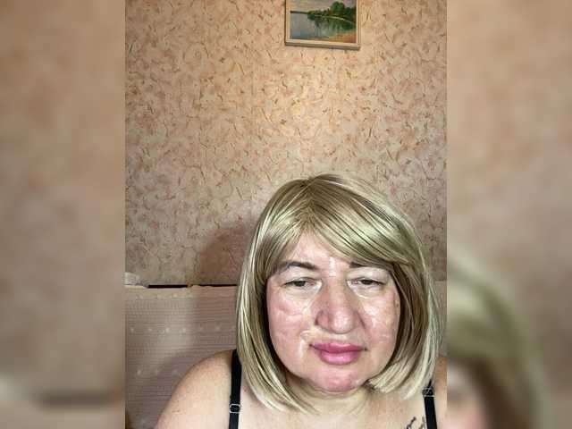 SVETIKBOMBOCHKA live cam on BongaCams