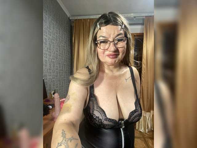 SVETIKBOMBOCHKA live cam on BongaCams