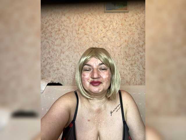 SVETIKBOMBOCHKA live cam on BongaCams