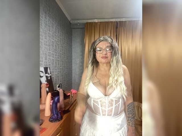 SVETIKBOMBOCHKA live cam on BongaCams