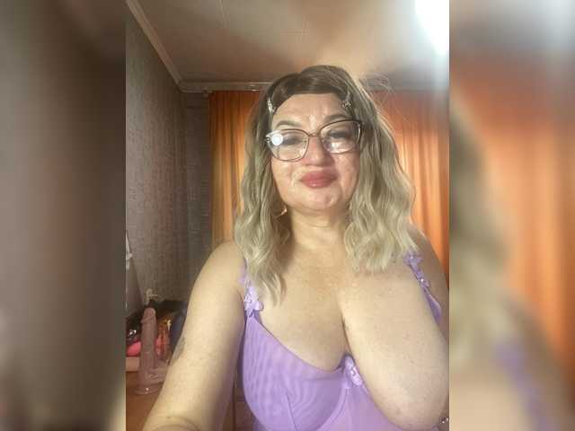SVETIKBOMBOCHKA live cam on BongaCams