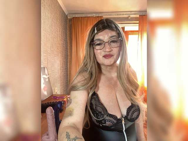 SVETIKBOMBOCHKA live cam on BongaCams