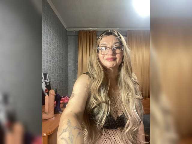 MissTemperament live cam preview