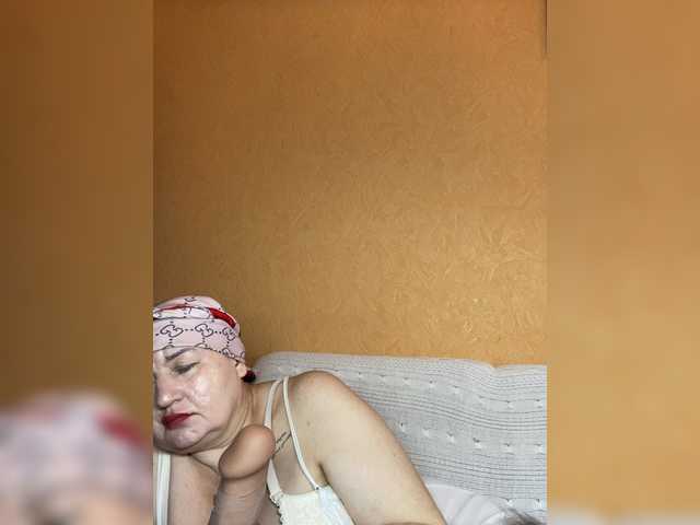 SVETIKBOMBOCHKA's BongaCams show and profile