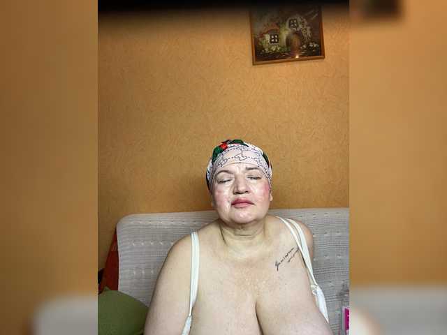 SVETIKBOMBOCHKA's BongaCams show and profile