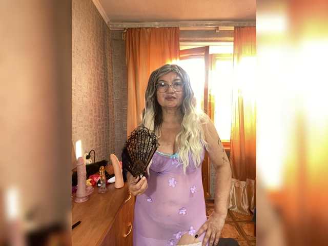 SVETIKBOMBOCHKA live cam on BongaCams