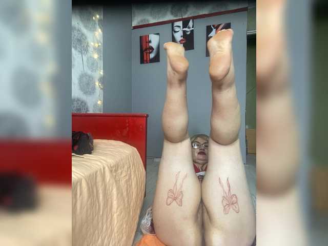 SVETIKBOMBOCHKA live webcam show
