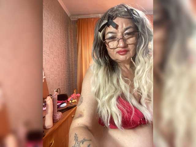 SVETIKBOMBOCHKA live cam on BongaCams